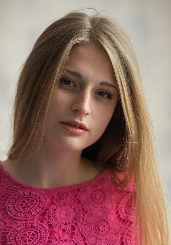 Марина, 19